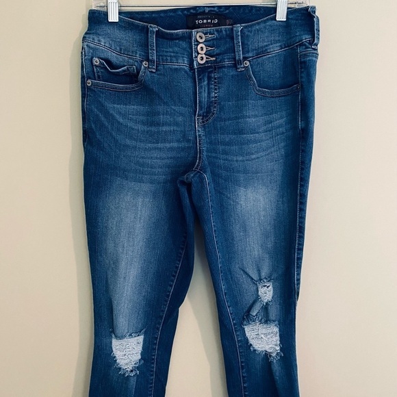 Torrid Distressed Mid Rise Skinny Jeans    Size 10R - Picture 3 of 13